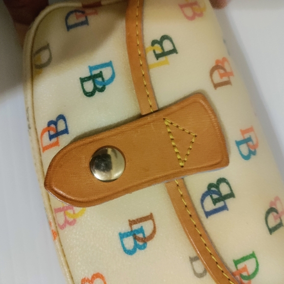 90’s VINTAGE DOONEY & BOURKE wristlet. - Picture 5 of 8
